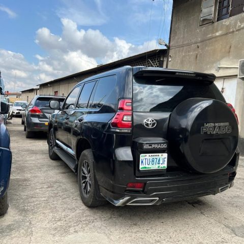 SUV & JEEPS