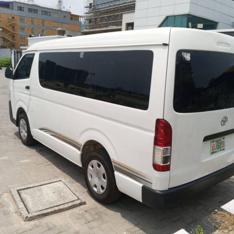 HIACE BUS